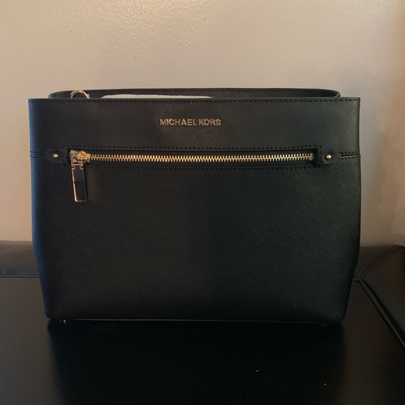 Michael Kors Bag - Picture 1 of 7